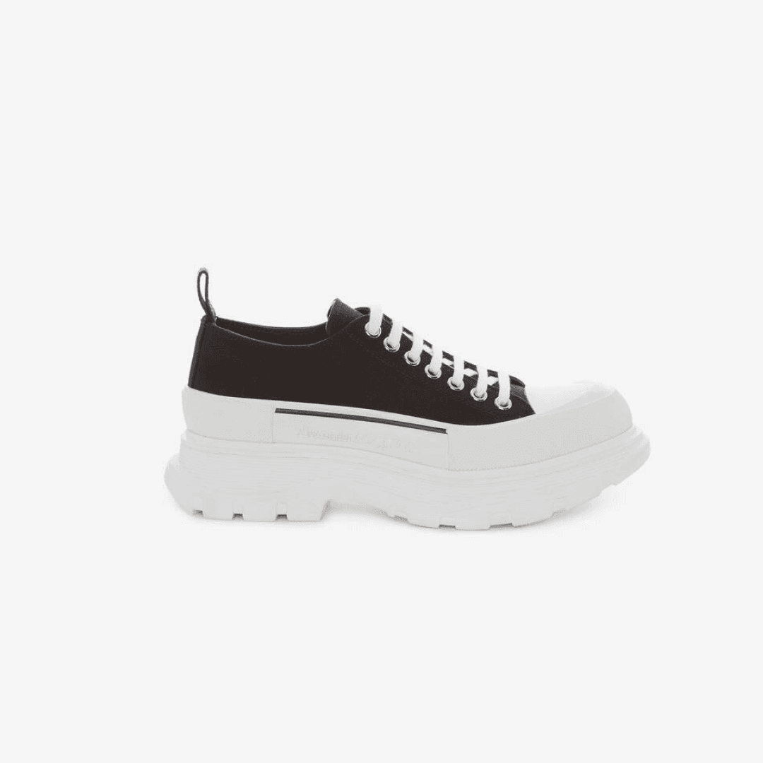 Men's Alexander McQueen Tread Slick Lace Up in Black/white (Outlet)